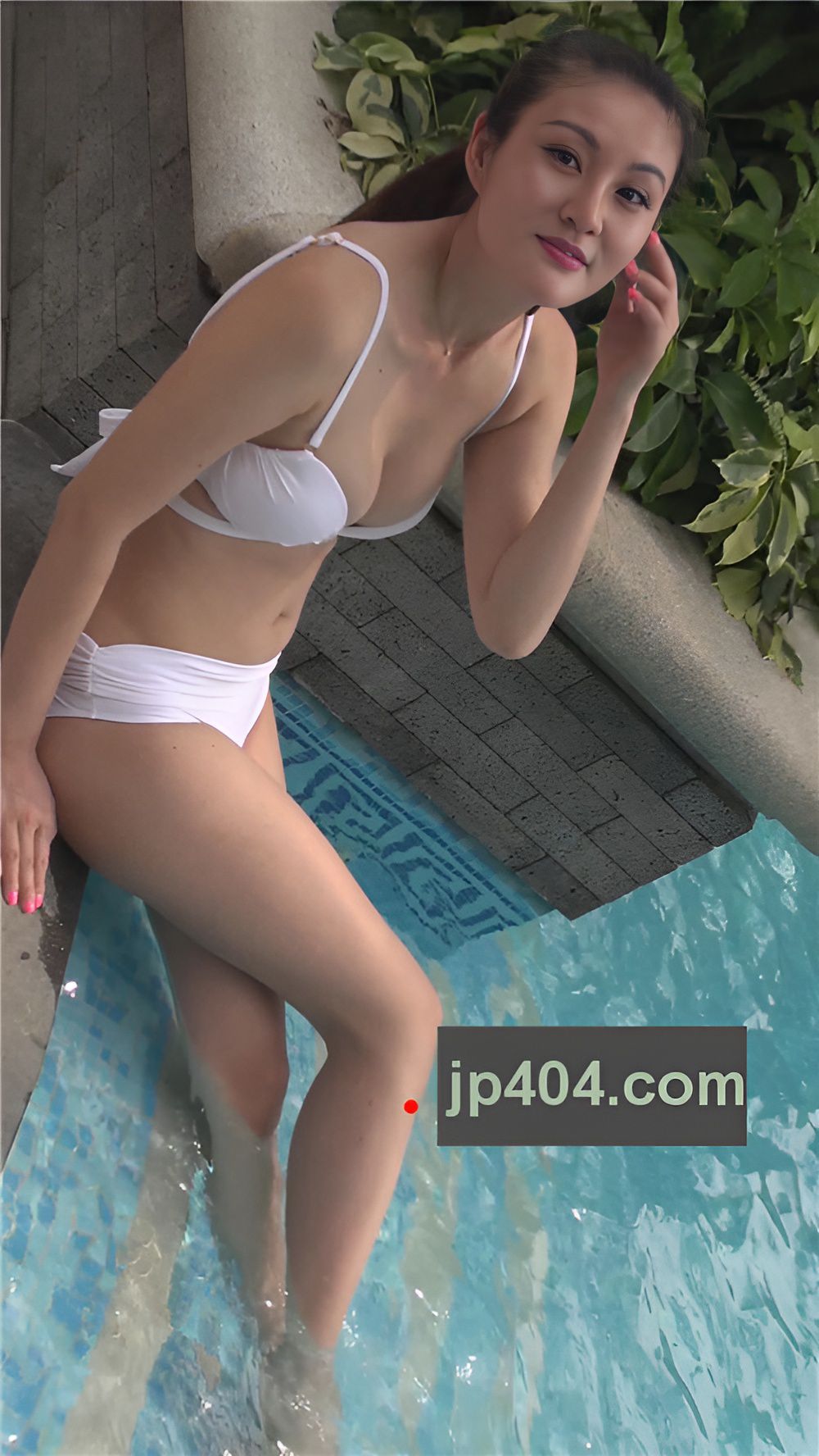 白色比基尼小姐姐[1.03G/MP4]