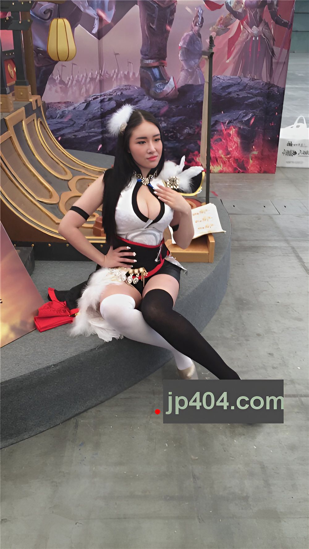 网游模特小姐姐[371M/MP4]