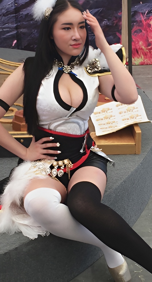 网游模特小姐姐[371M/MP4]