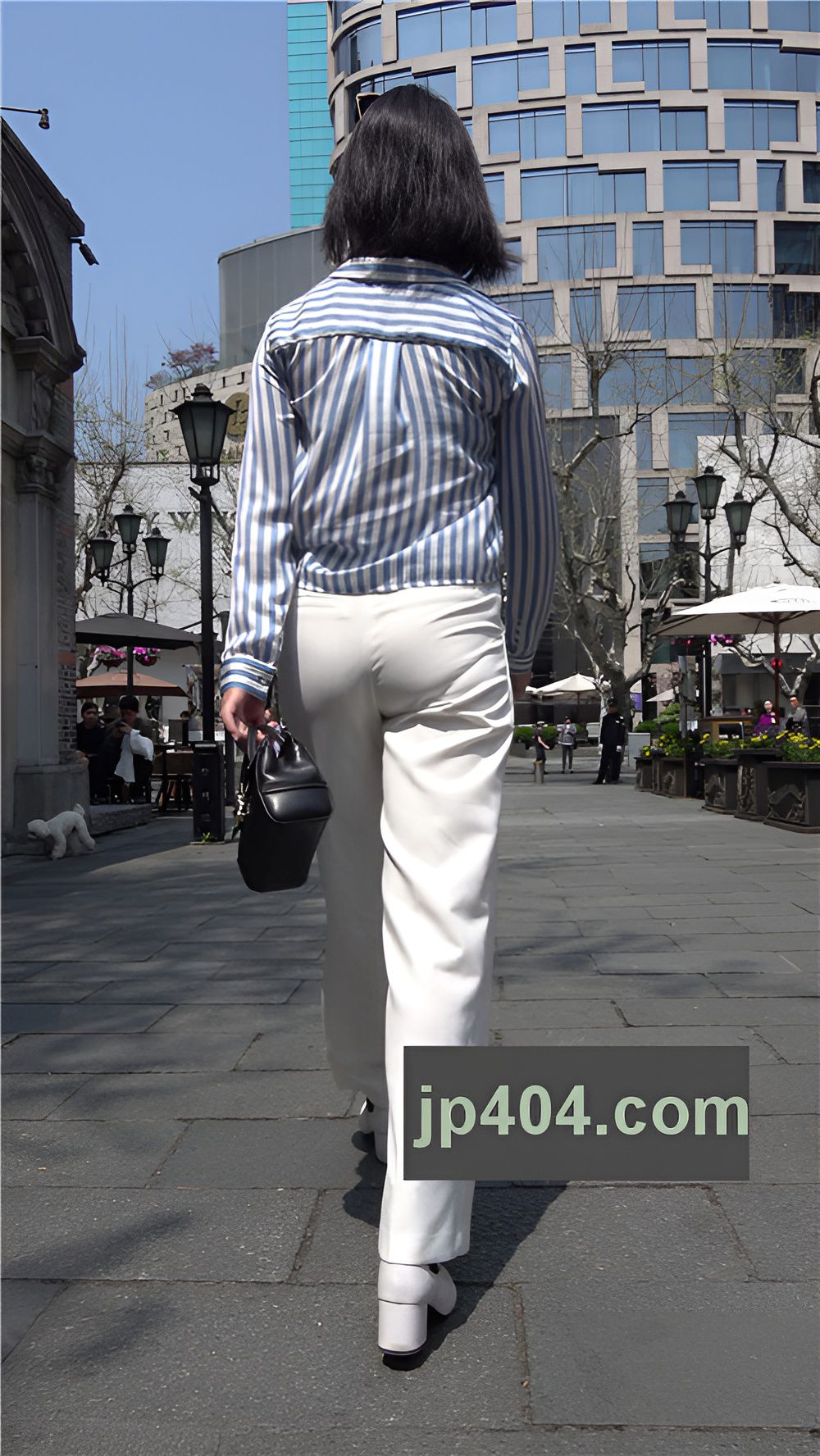 白色休闲装美眉[1.2G/MP4]