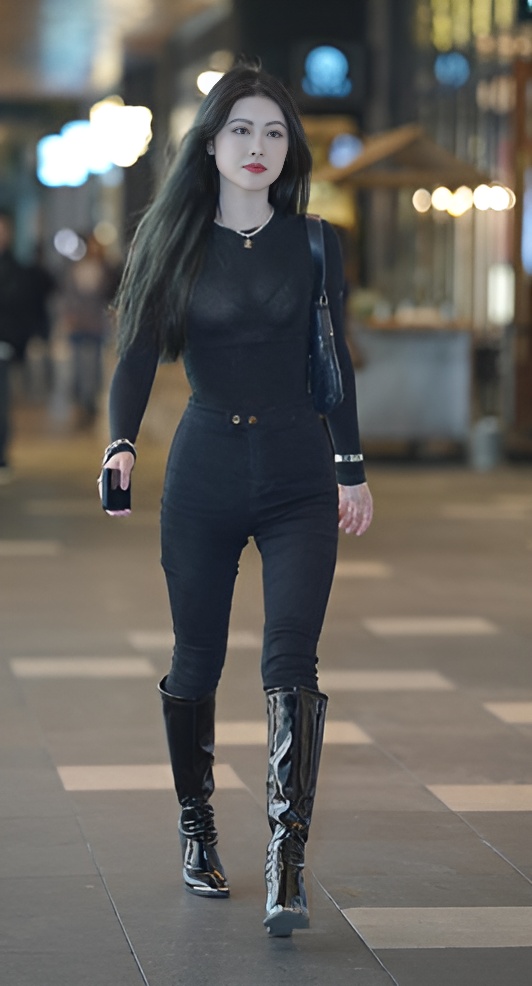 漂亮的黑衣牛仔高靴美女【套图+视频】