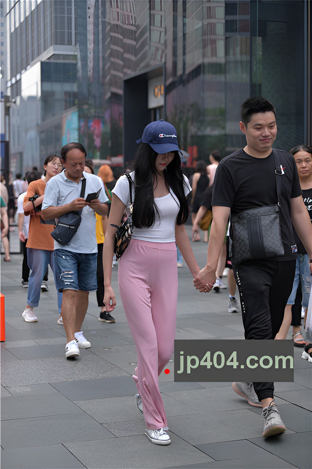 粉色休闲裤小姐姐(35P)[768M/JPG]