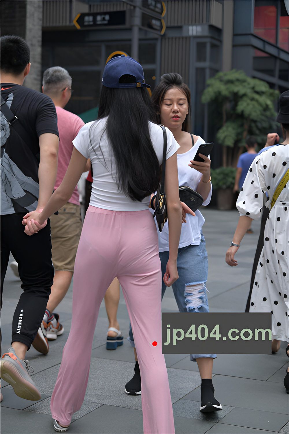 粉色休闲裤小姐姐(35P)[768M/JPG]