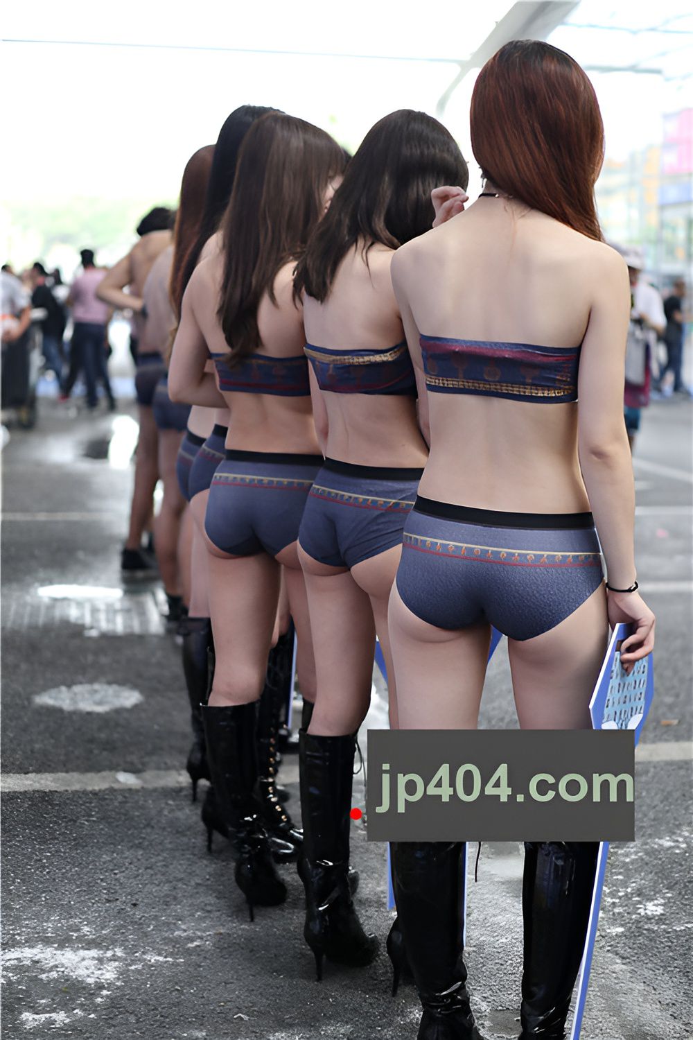 性感的长腿模特小姐姐(75P)[540M/JPG]