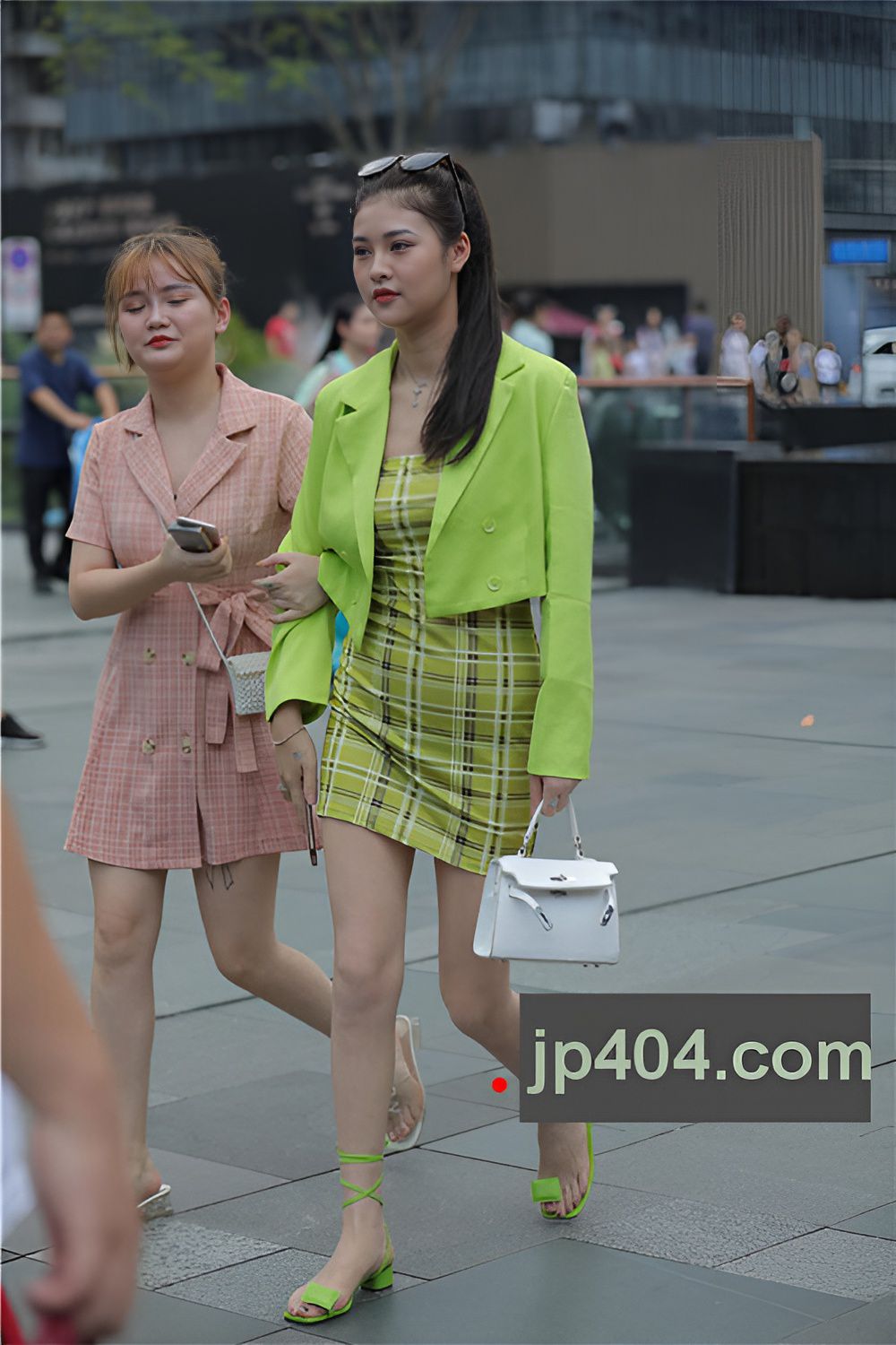 漂亮的包臀裙女孩(47P)[413M/JPG]