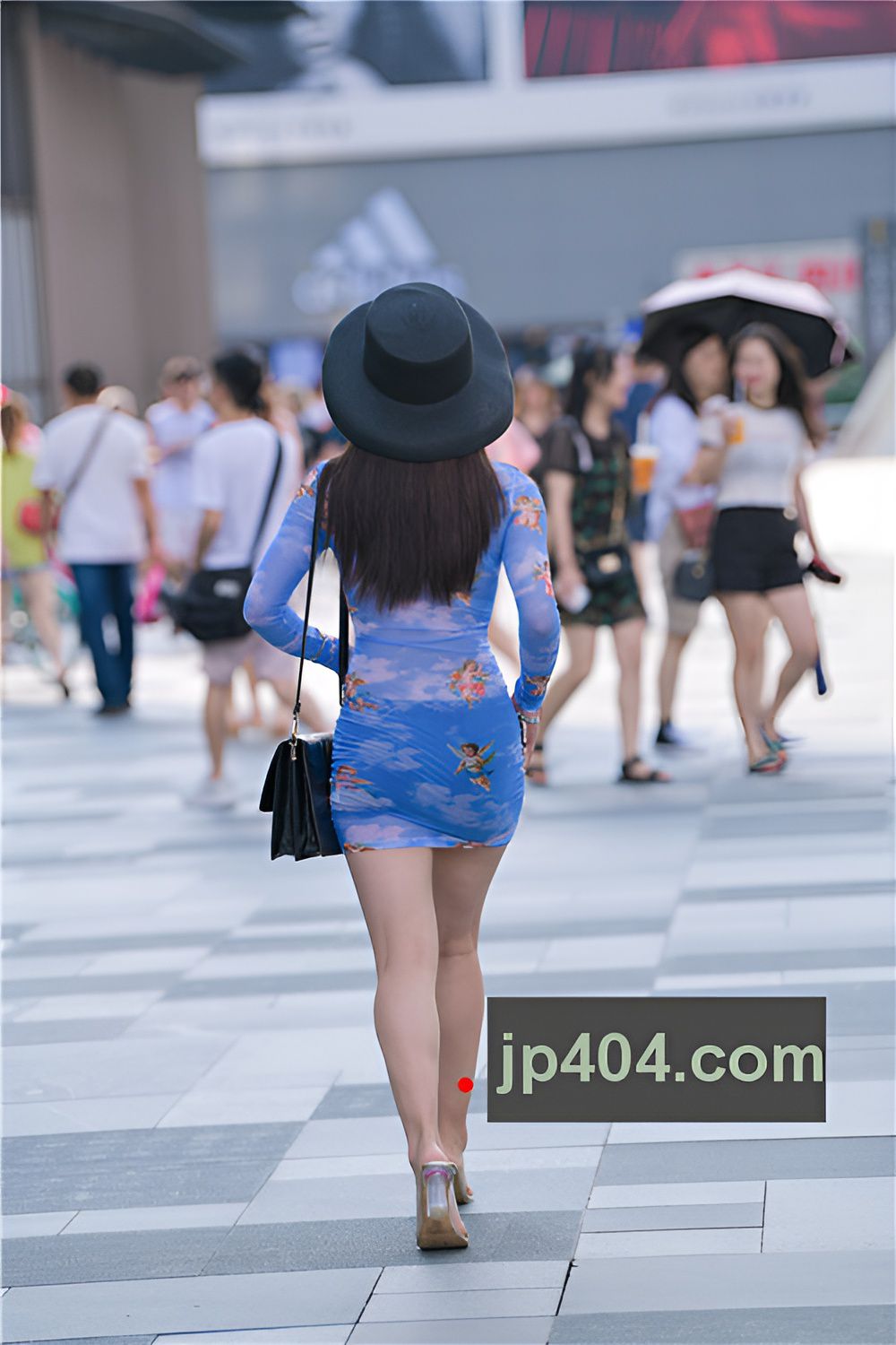 蓝色紧身包臀裙美女(43P)[309M/JPG]