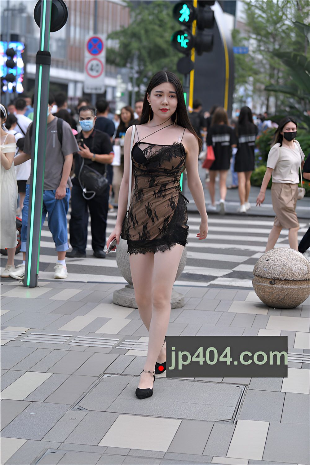 连体吊带裙妹子【套图+视频】