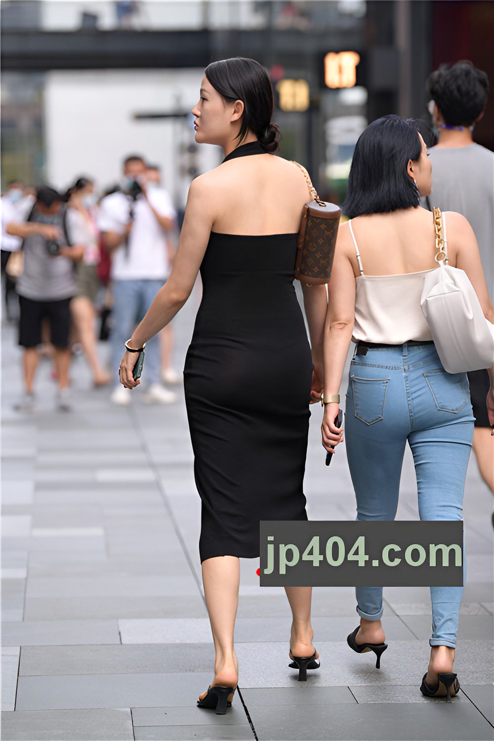 性感的黑色紧身连体包臀裙美女【套图+视频】