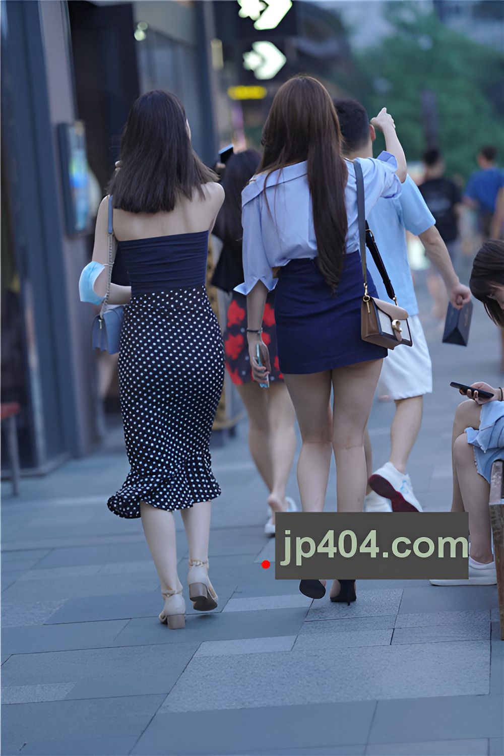 两个漂亮的小姐姐【套图+视频】