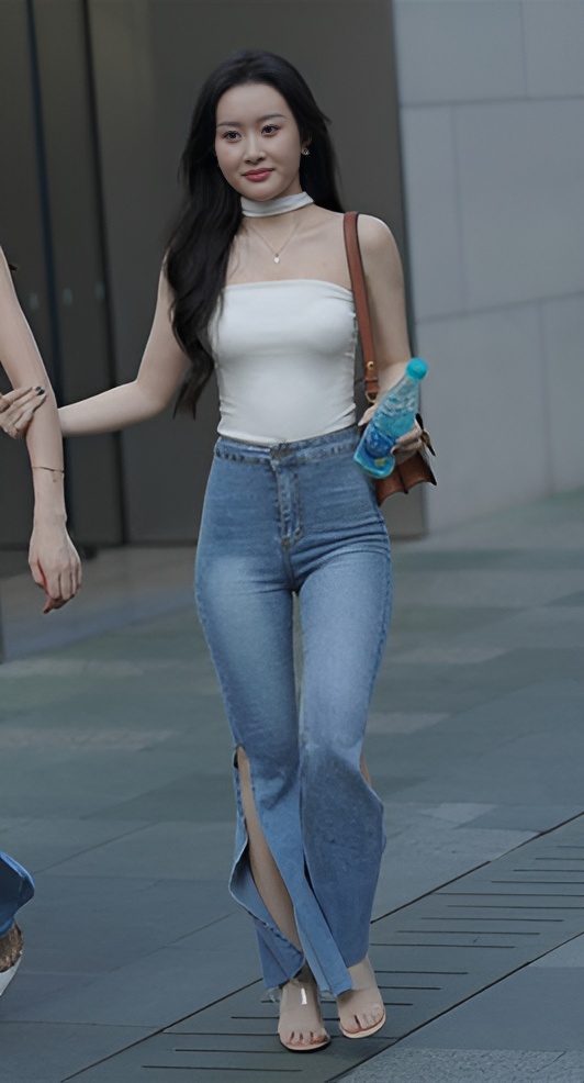 两个极品牛仔裤美女【套图+视频】