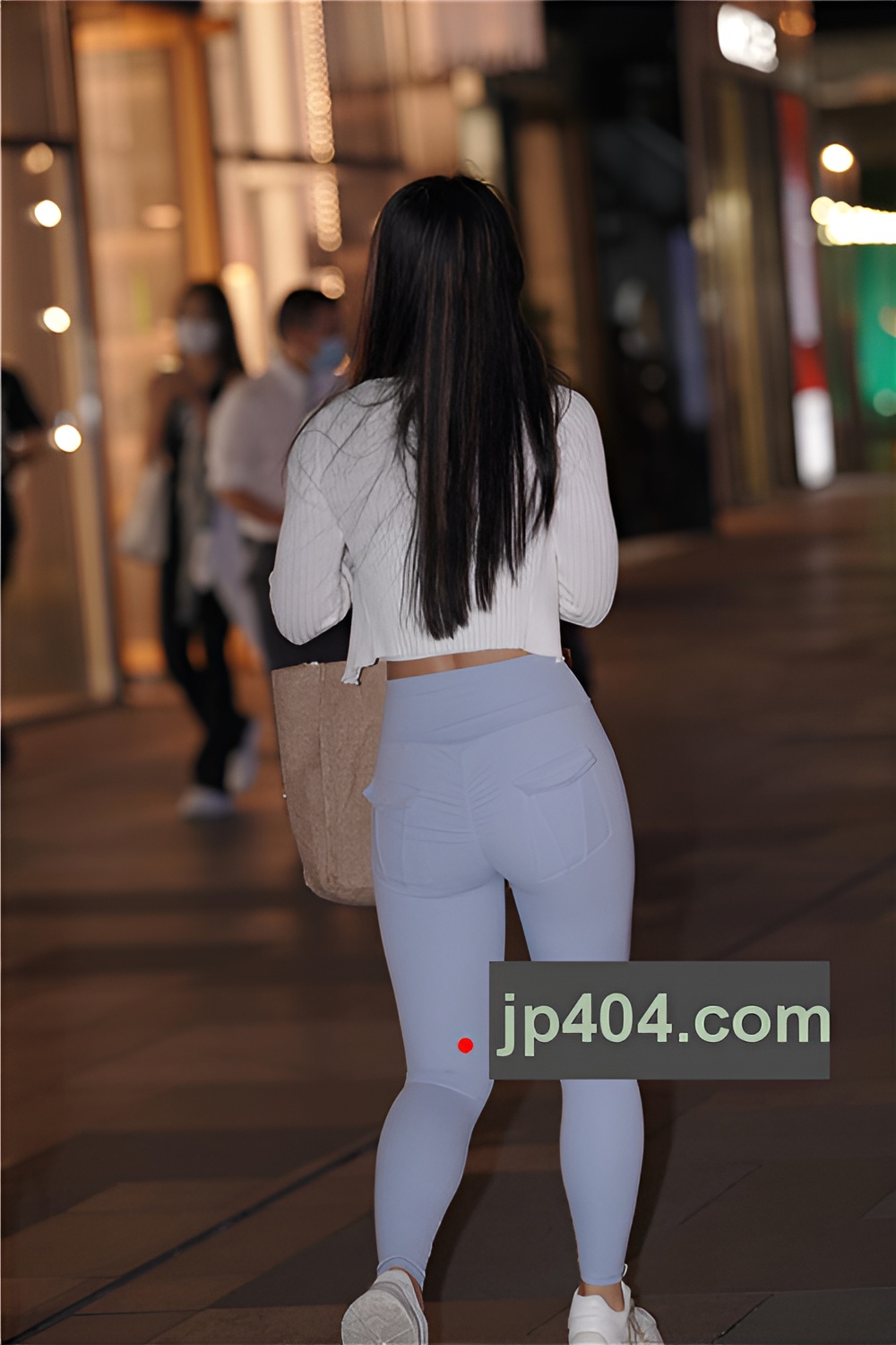 两个紧身裤美女【套图+视频】