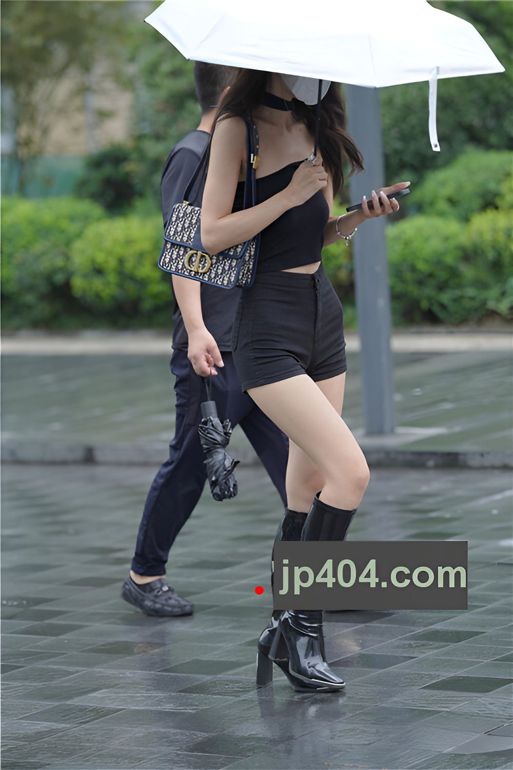 黑色牛仔热裤美女【套图+视频】