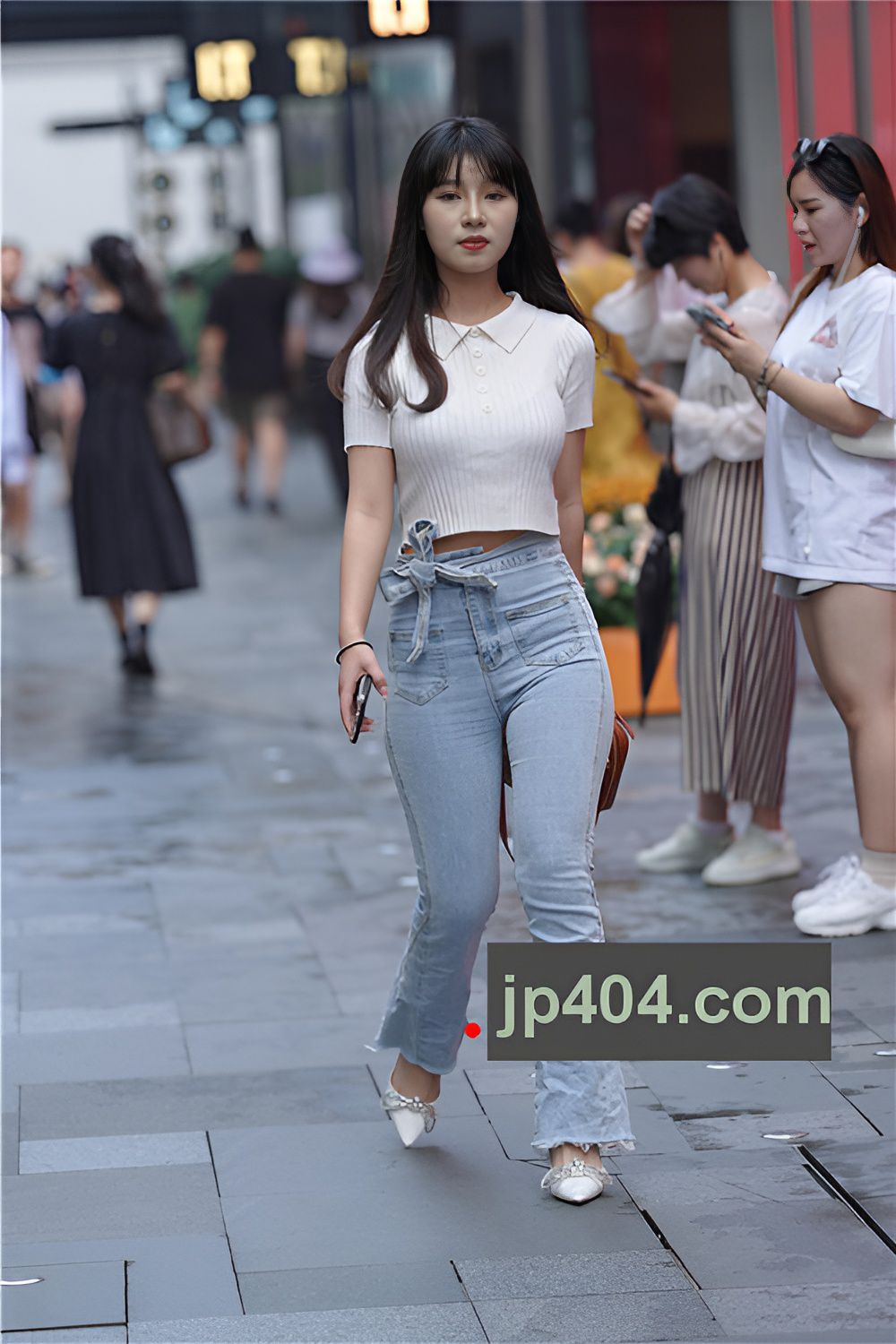 牛仔紧身裤丰腴美女【套图+视频】