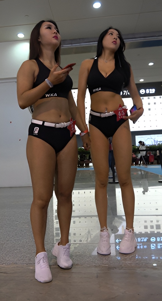 两个漂亮的健身小姐姐各有特色[3.65G/MP4]