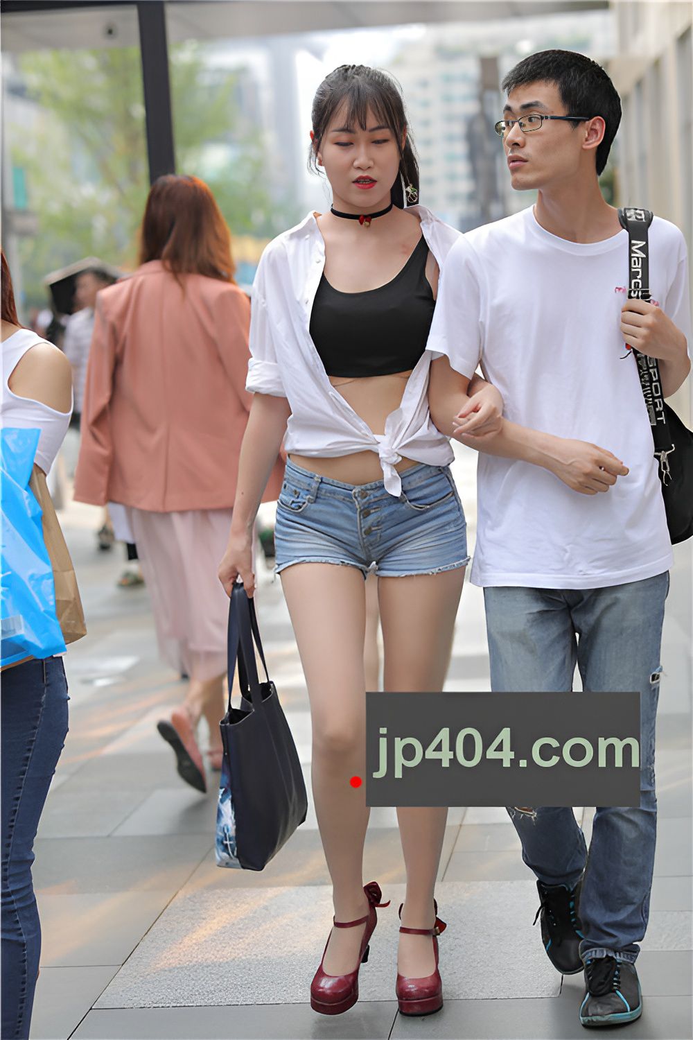 牛仔米热裤妹子(59P)[525M/JPG]