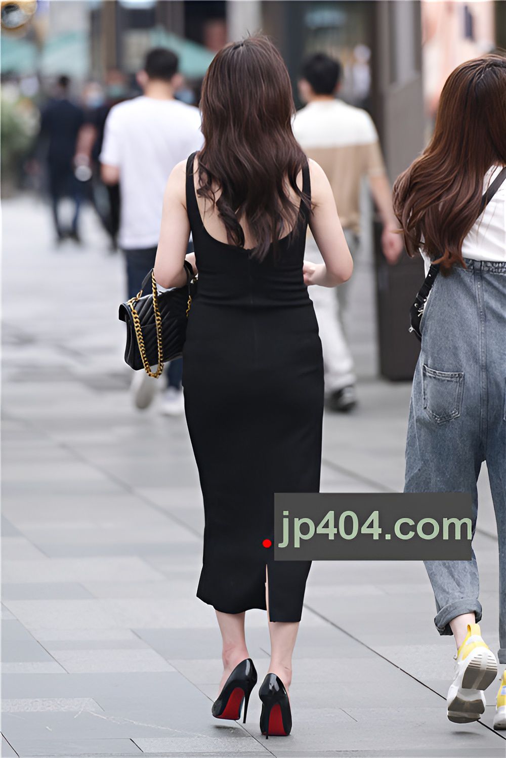 黑色长裙美妇(44P)[967M/JPG]