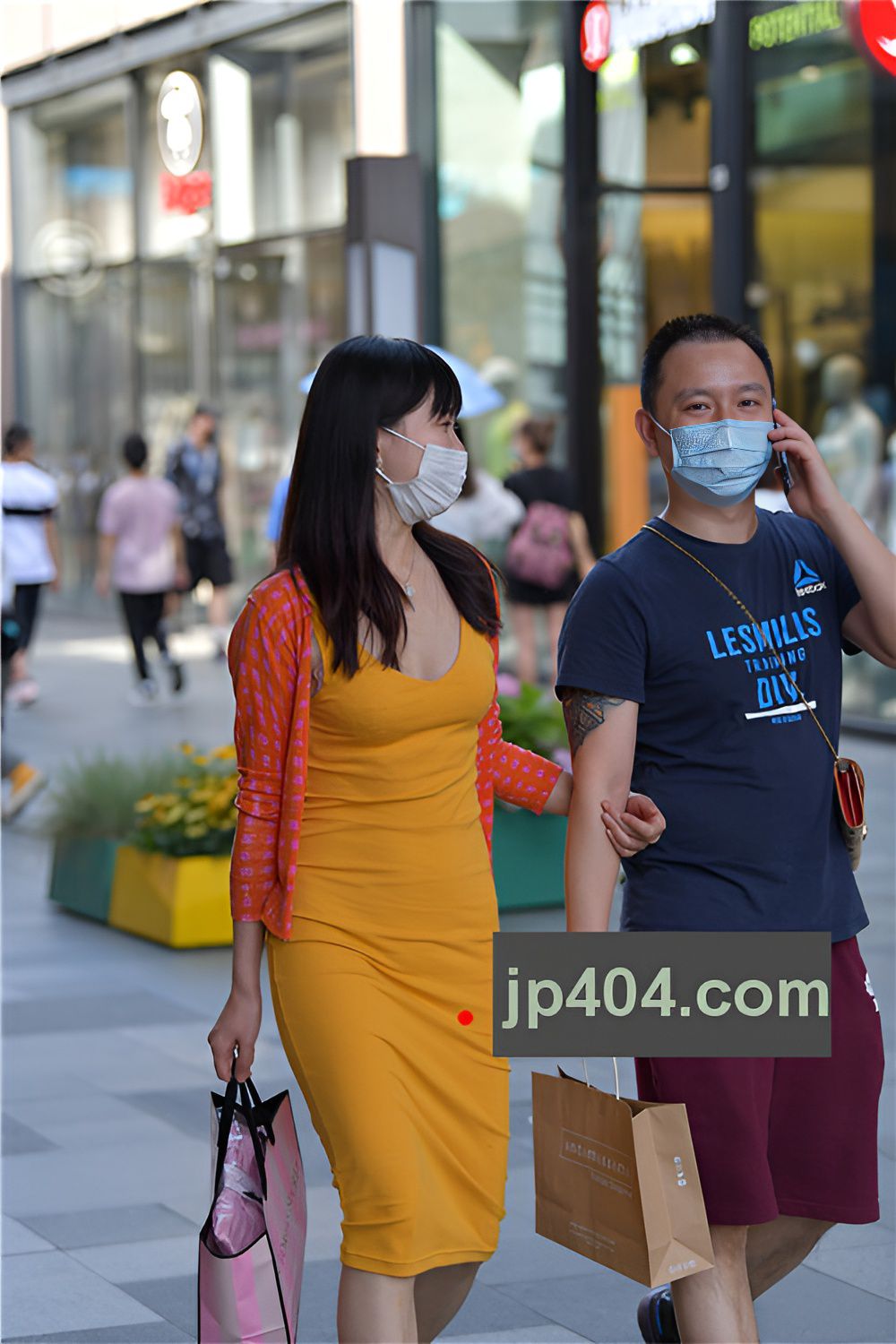 黄色连体紧身裙小姐姐(94P)[2.01G/JPG]