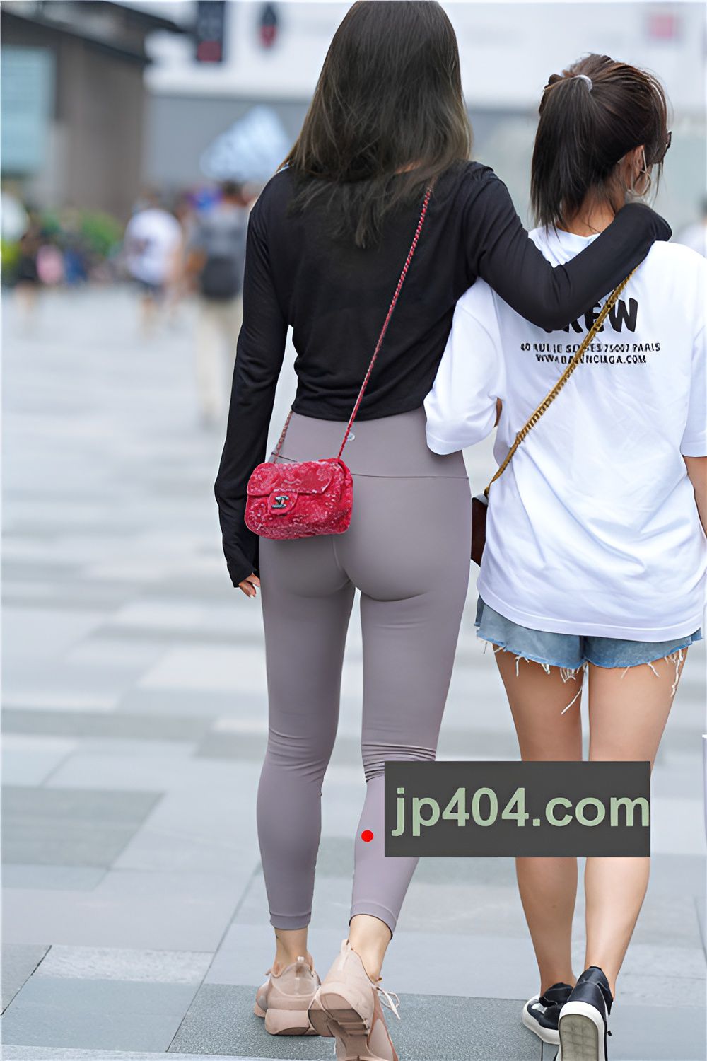 高腰紧身瑜伽裤美女(38P)[386M/JPG]