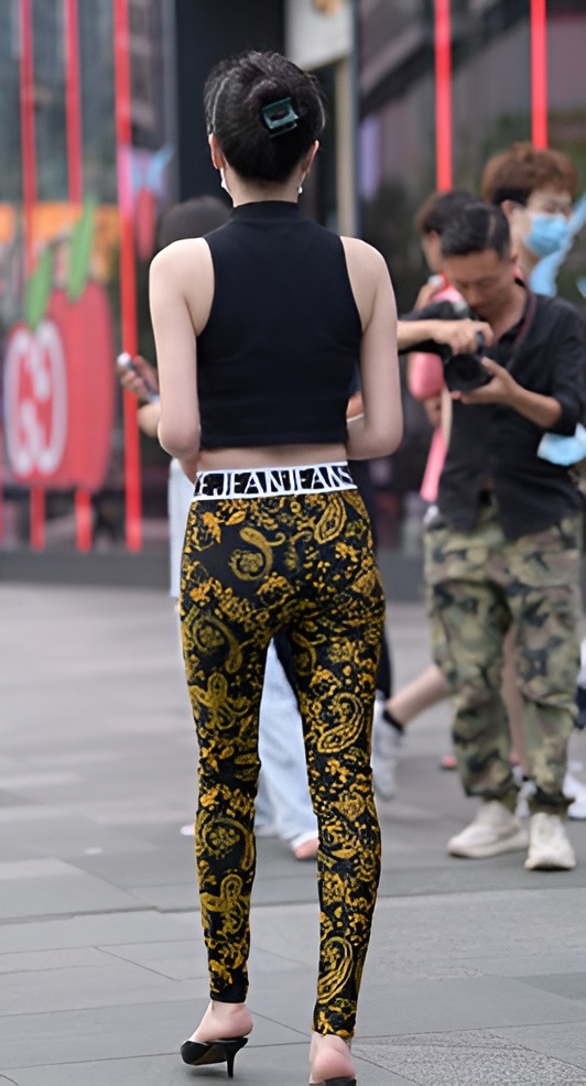 紧身裤美妇(84P)[1.83G/JPG]