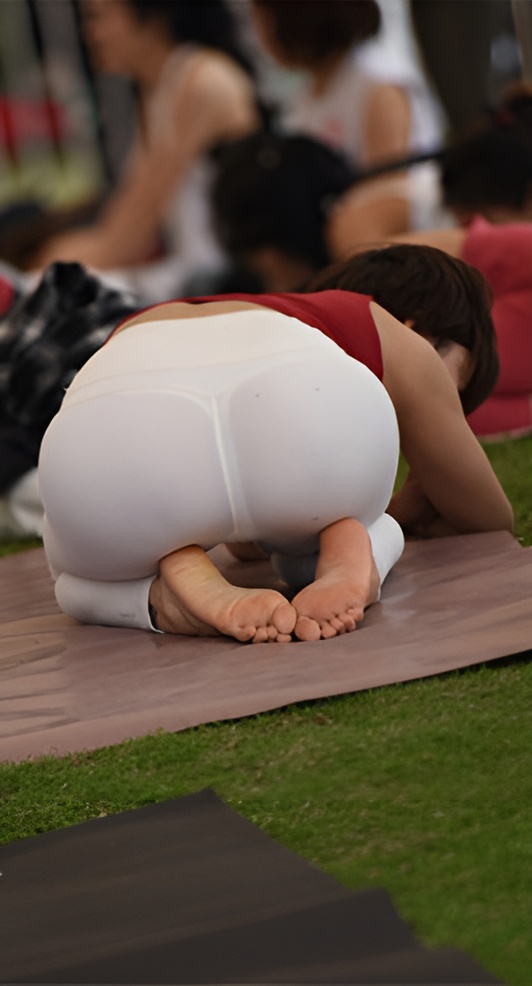 练瑜伽的妹子(76P)[1.42G/JPG]