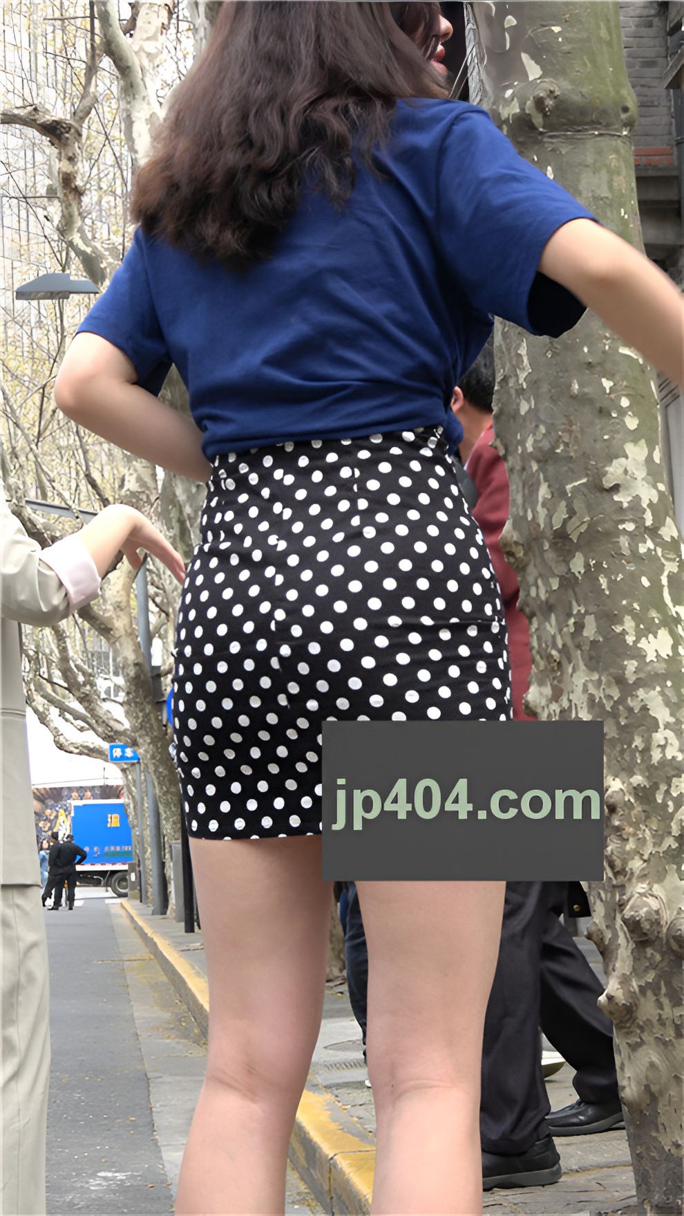 性感包臀裙美女[1.88G/MP4]