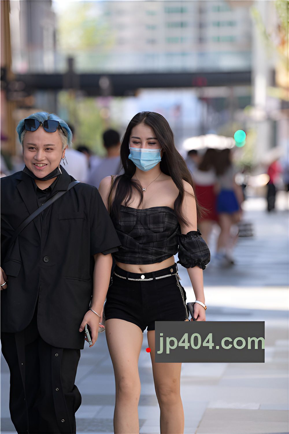 黑色热裤妹子(79P)[1.65G/JPG]