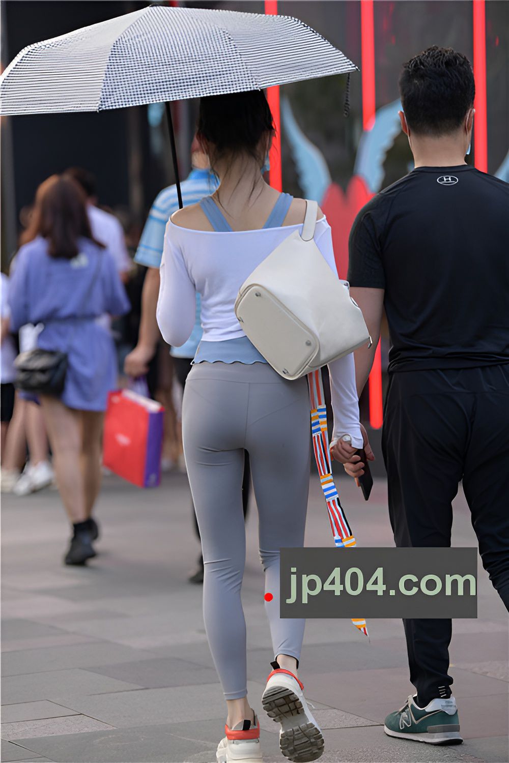 灰色紧身裤小姐姐(60P)[1.34G/JPG]