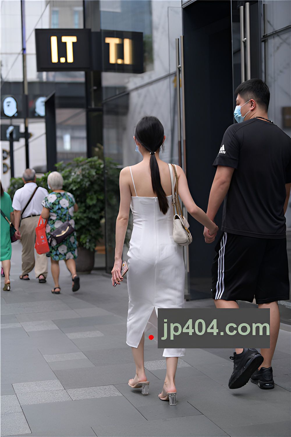 白色吊带裙MM(38P)[805M/JPG]