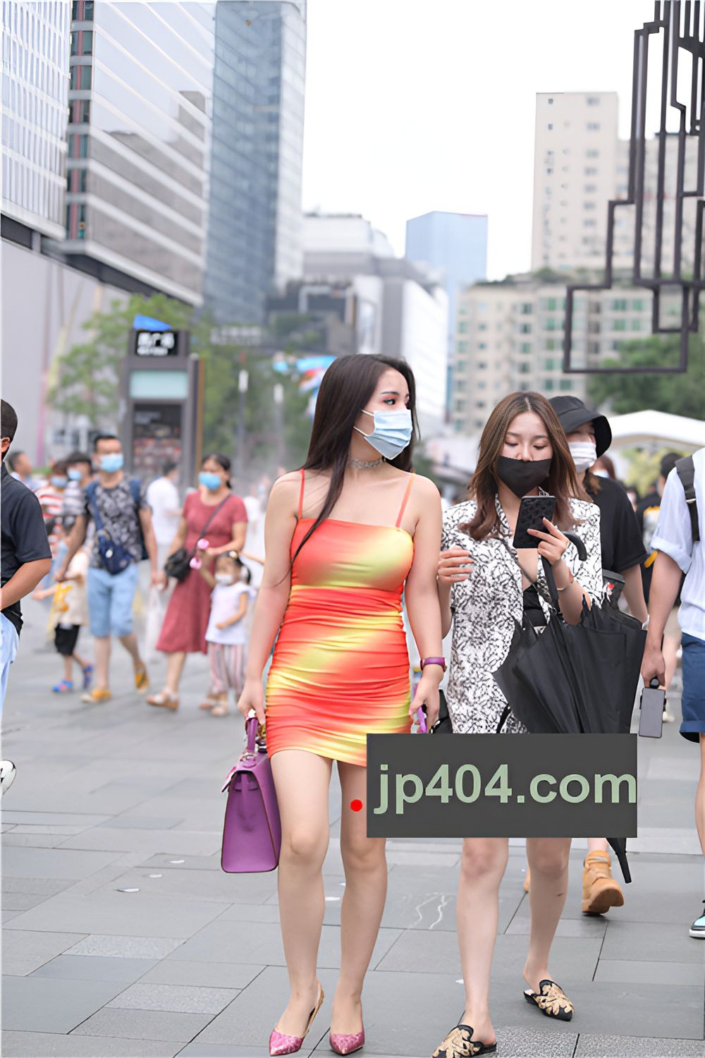 吊带包臀裙女孩(78P)[1.74G/JPG]