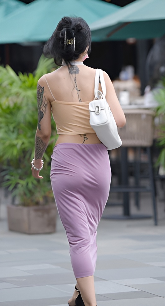 漂亮的包臀裙纹身美女(63P)[663M/JPG]