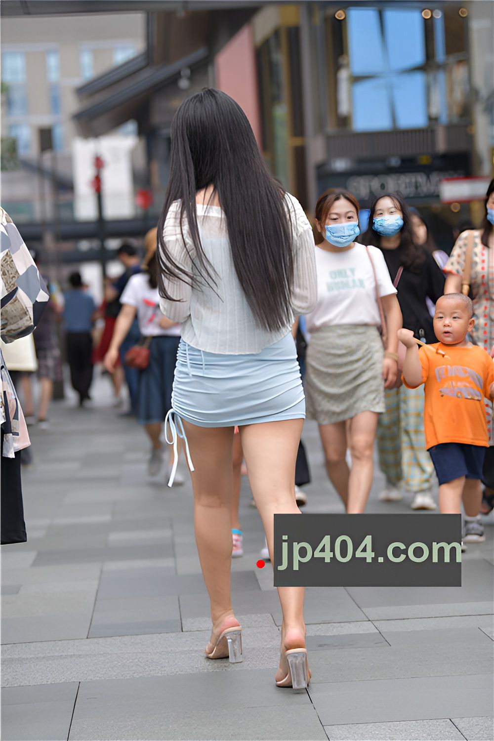 蓝色连体裙女孩(67P)[1.42G/JPG]