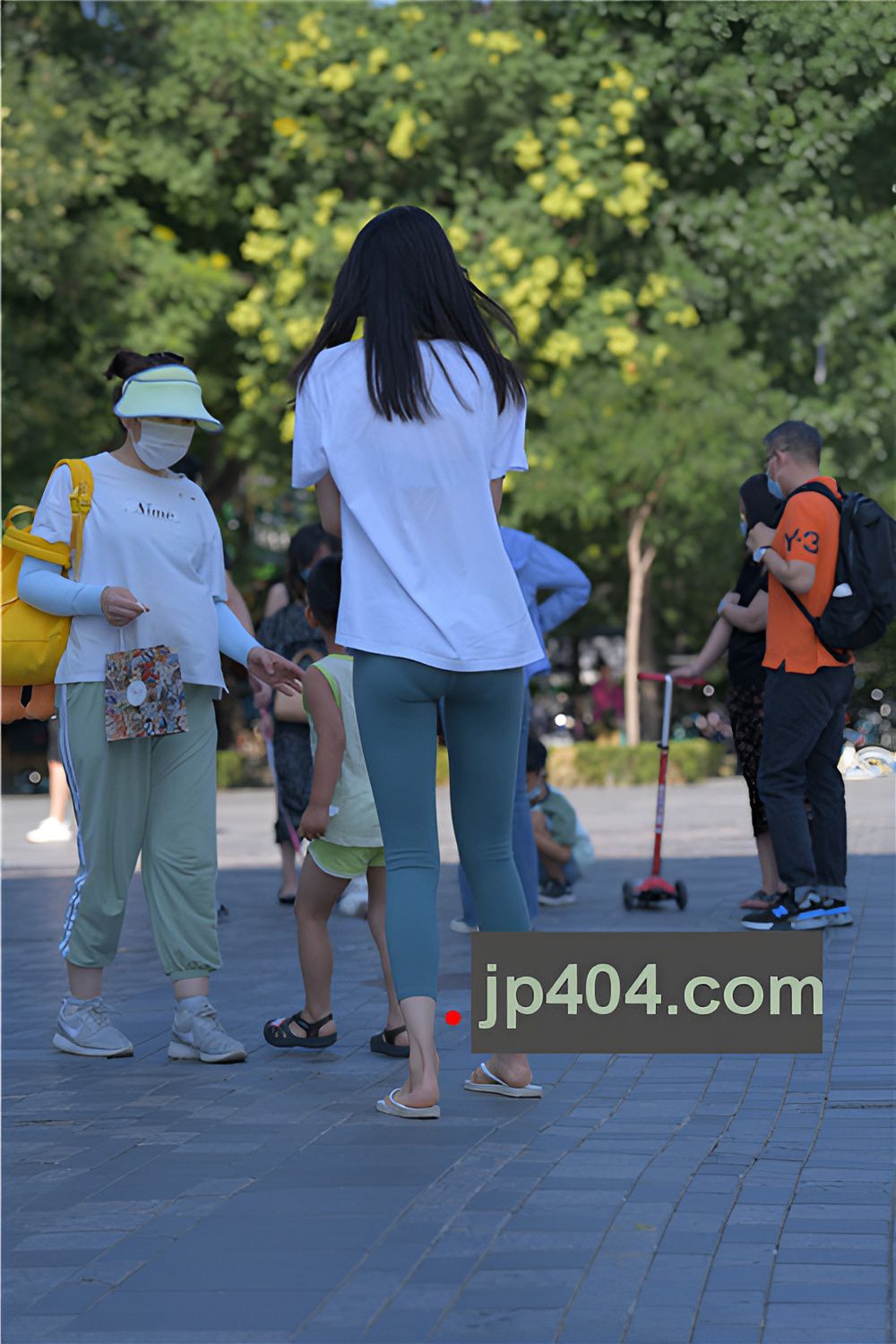 瑜伽裤美女(58P)[1.28G/JPG]