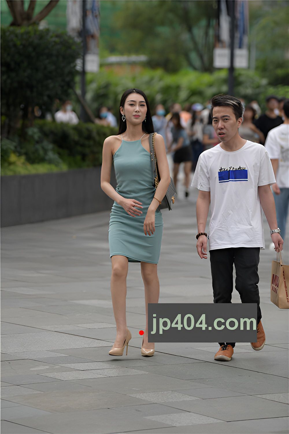 长发连体包臀裙小姐姐(93P)[2.02G/JPG]