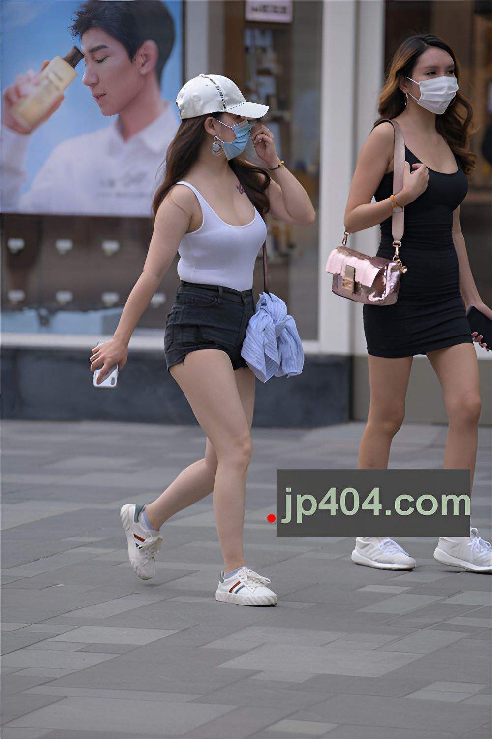 黑色热裤妹子(131P)[3.61G/JPG]