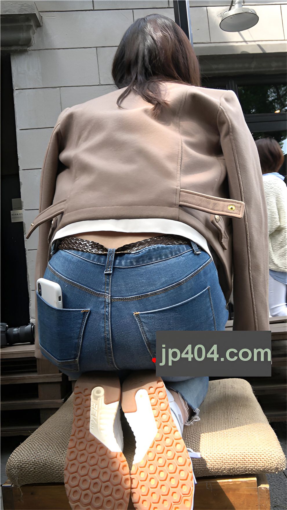 漂亮的牛仔裤小姐姐[2G/MP4]