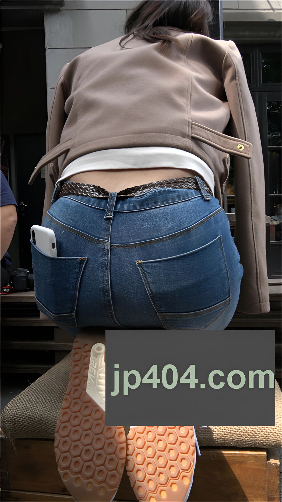 漂亮的牛仔裤小姐姐[2G/MP4]