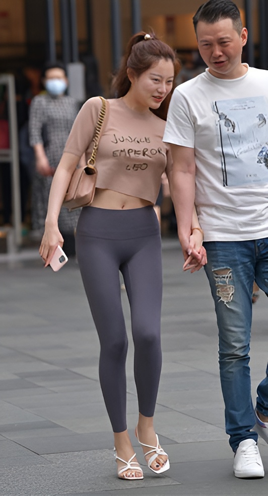 瑜伽裤美女(151P)[3.6G/JPG]