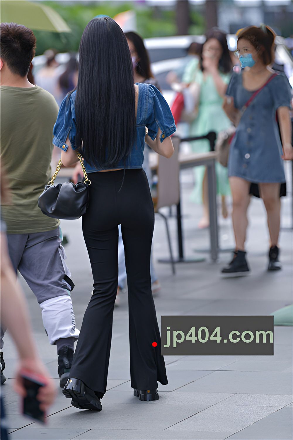 小巧玲珑的黑裤小姐姐(55P)[733M/JPG]