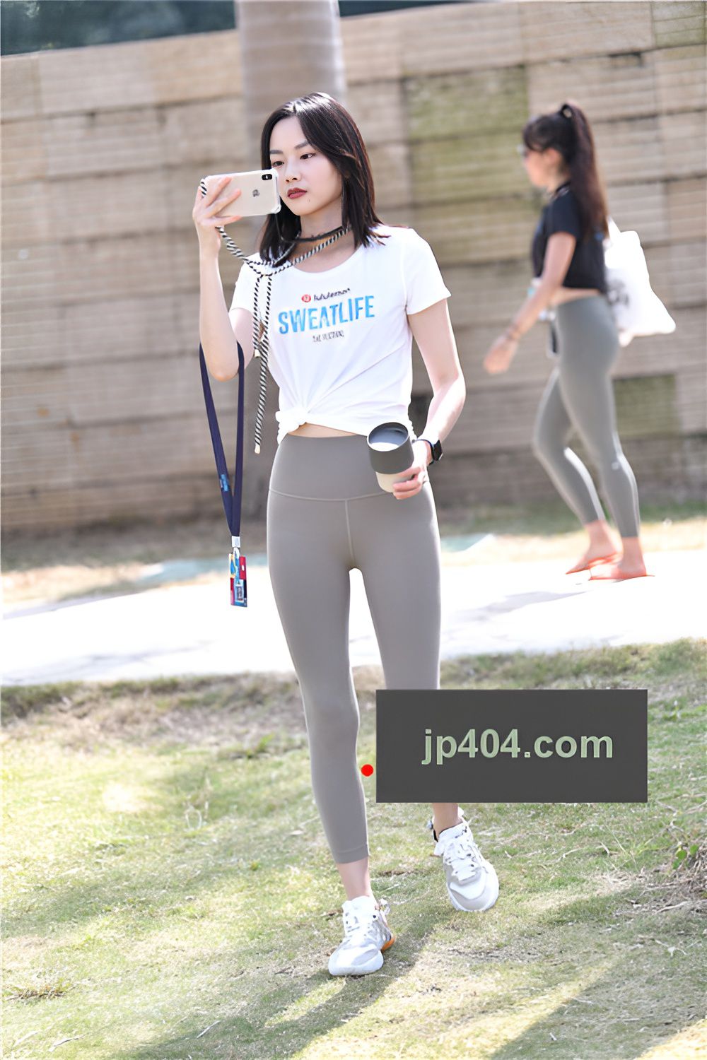 户外瑜伽小姐姐(70P)[1.53G/JPG]