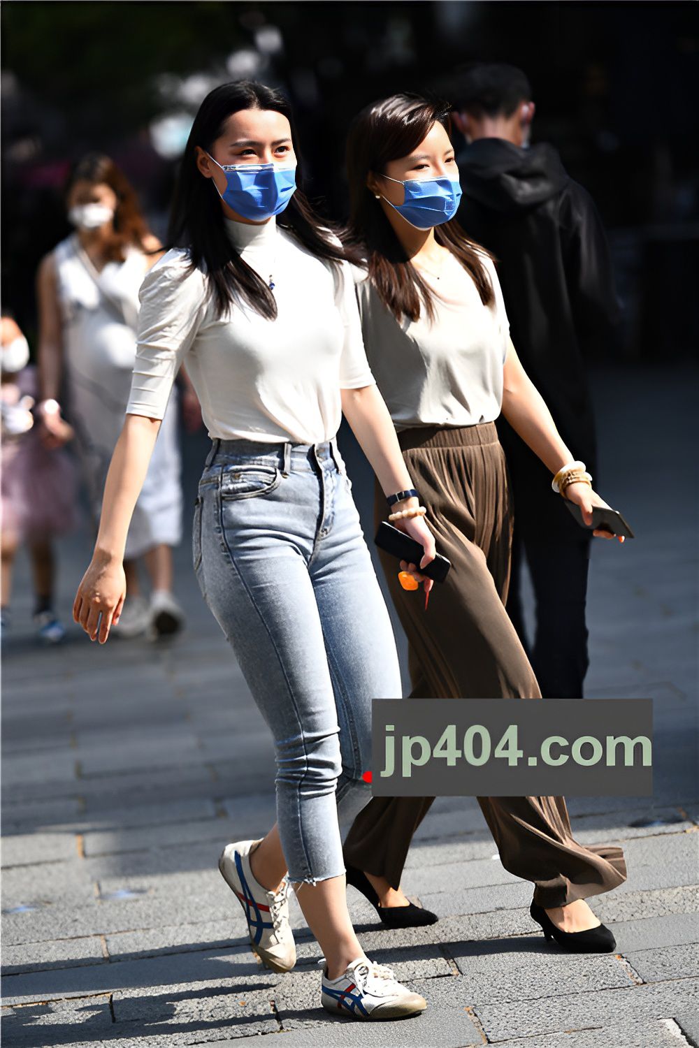 牛仔裤美女(42P)[1.03G/JPG]