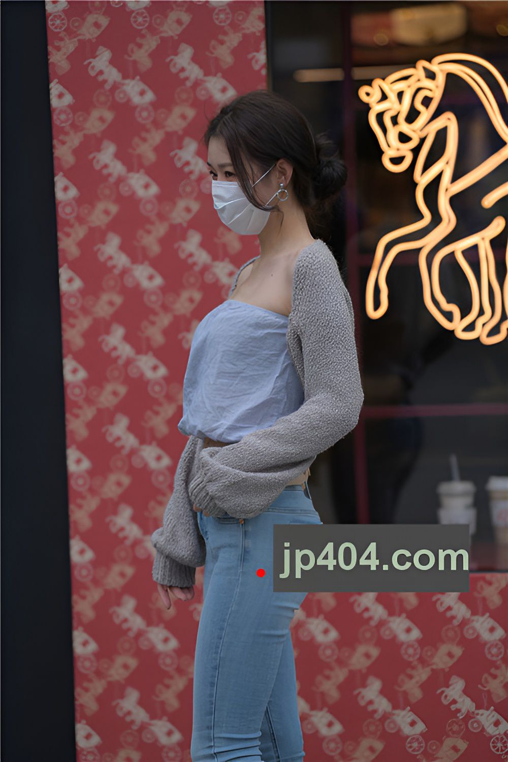 牛仔裤小姐姐(41P)[1022M/JPG]