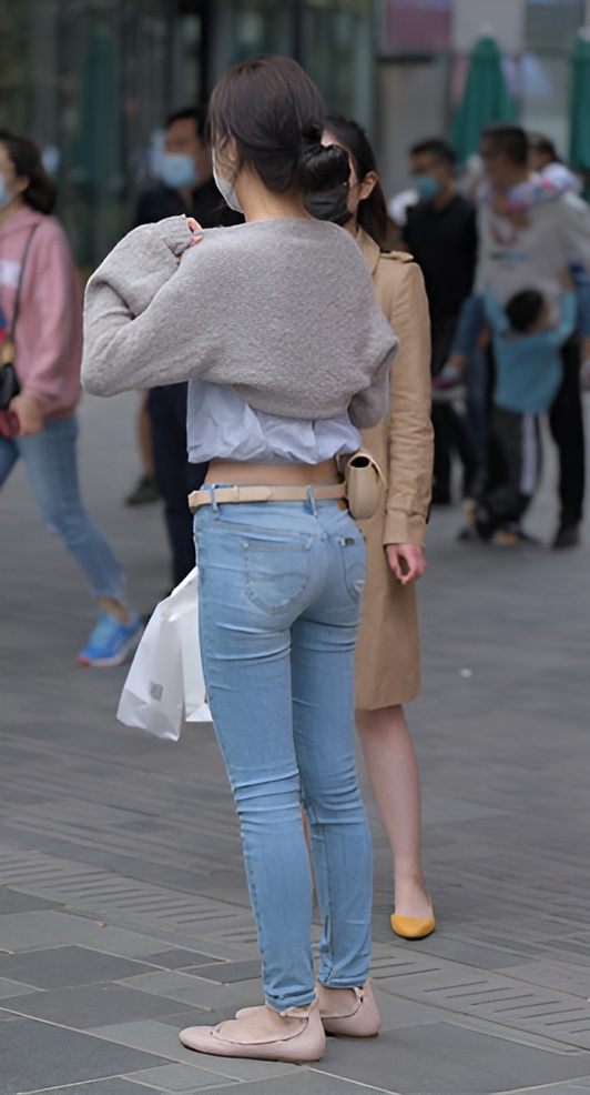 牛仔裤小姐姐(41P)[1022M/JPG]