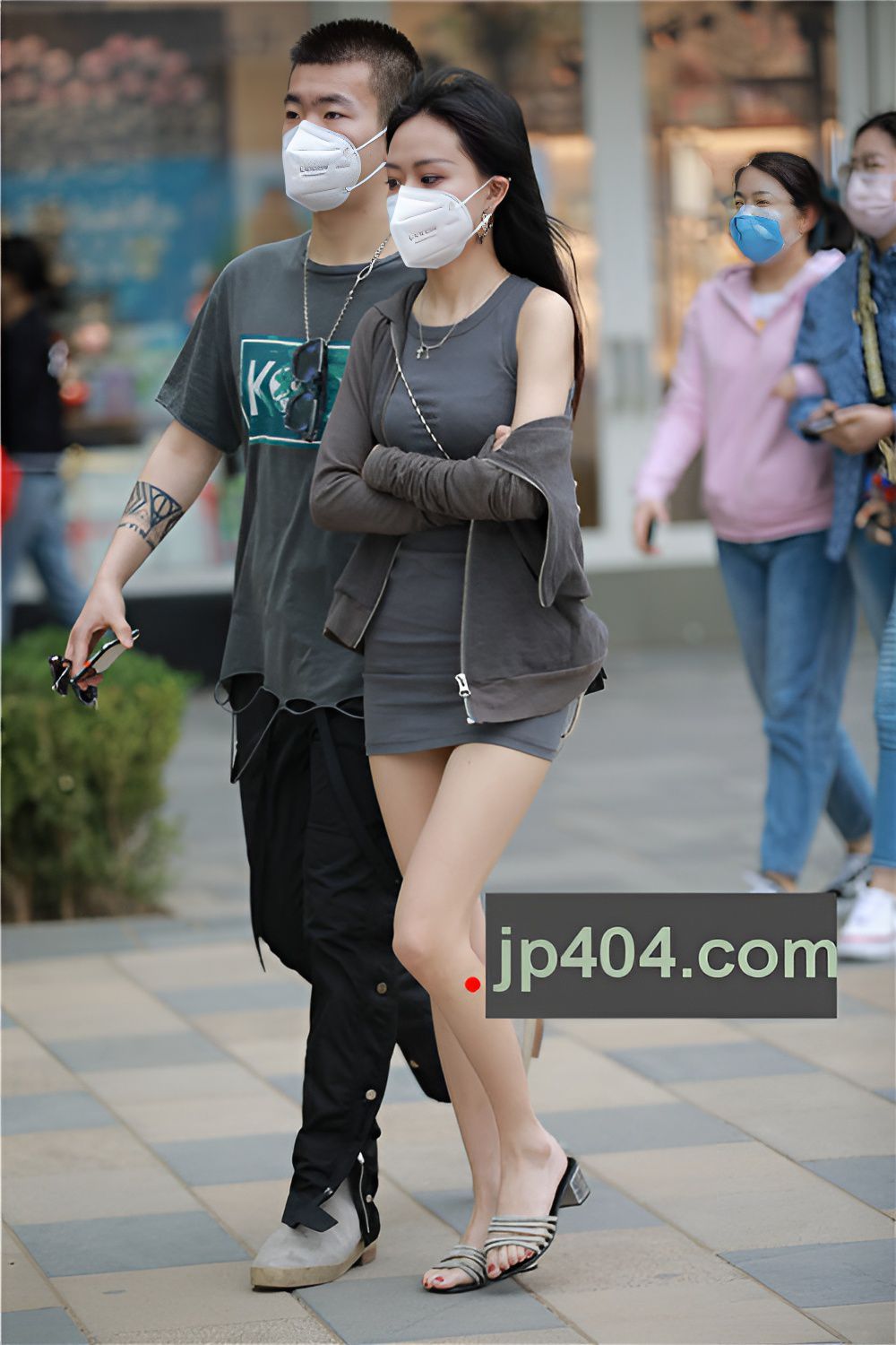 苗条的小姐姐(42P)[454M/JPG]