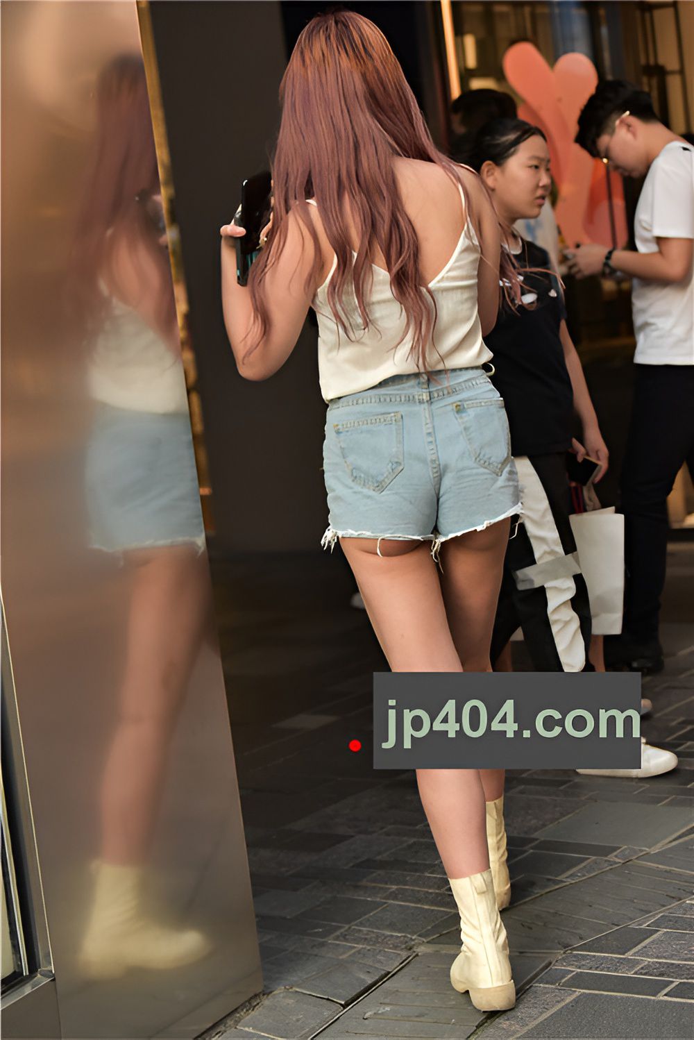 热裤月牙小姐姐(66P)[263M/JPG]