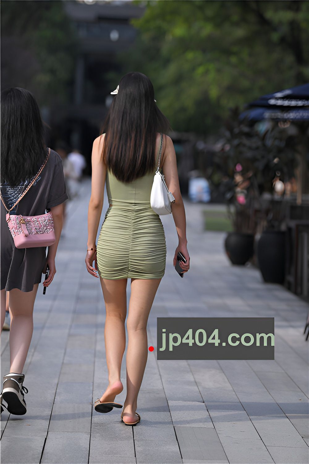 漂亮的包臀裙美女【套图+视频】