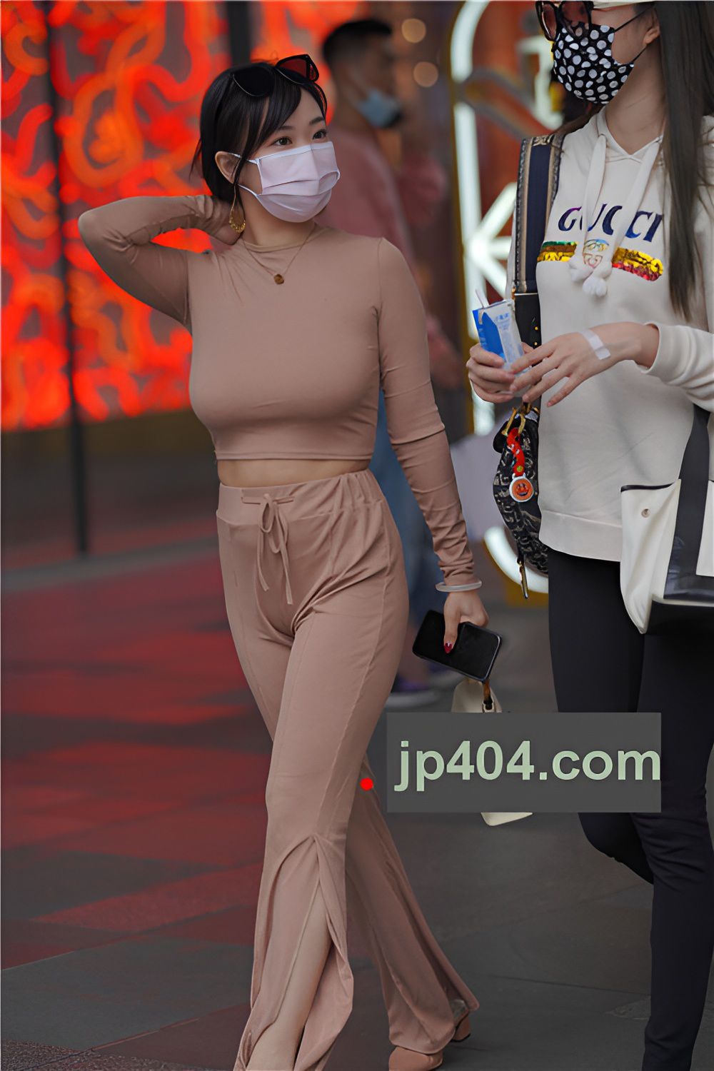 戴口罩的漂亮小姐姐【套图+视频】