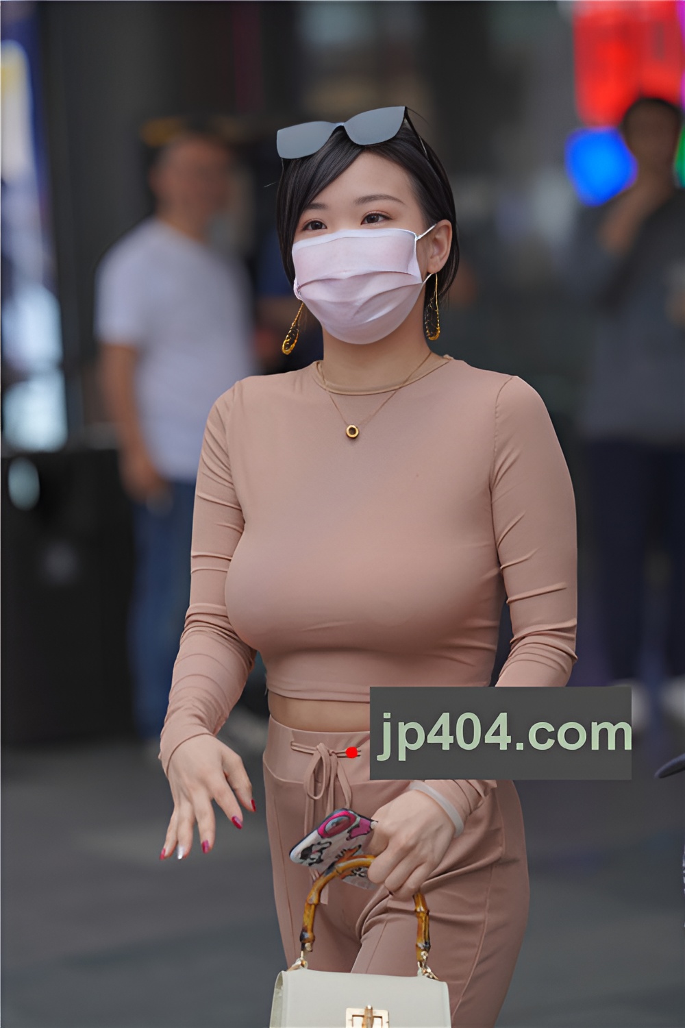 戴口罩的漂亮小姐姐【套图+视频】