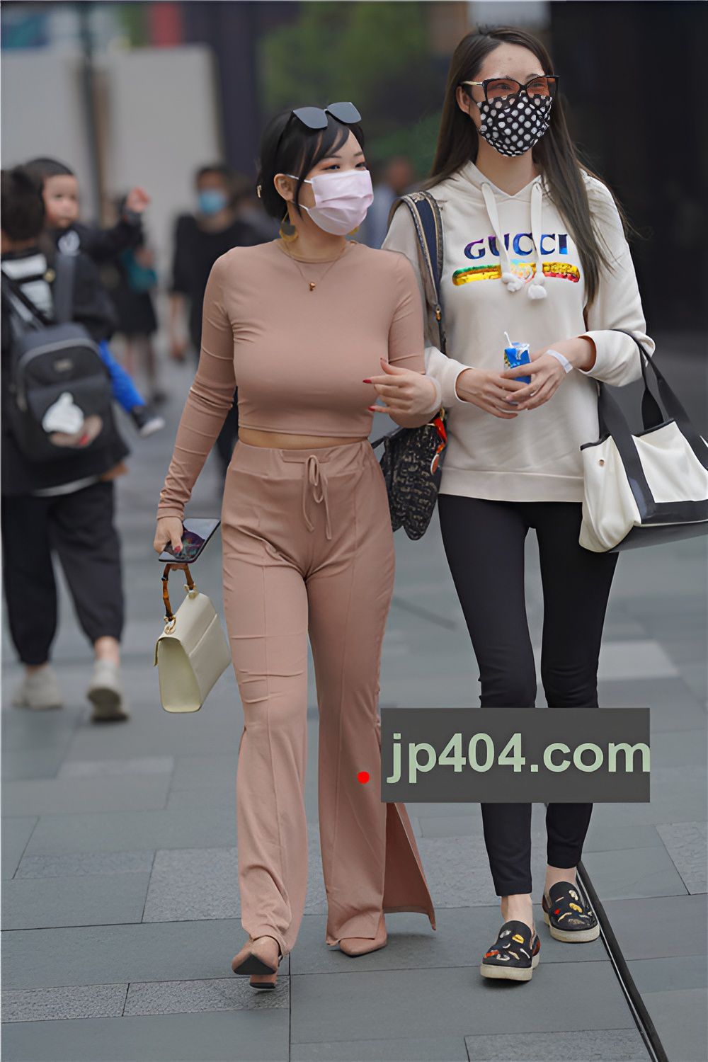 戴口罩的漂亮小姐姐【套图+视频】