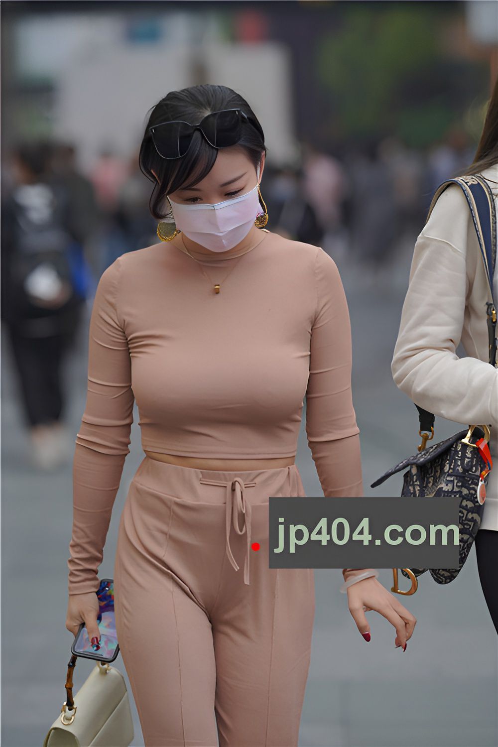 戴口罩的漂亮小姐姐【套图+视频】