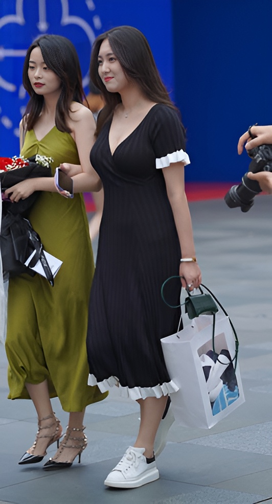 黑色长裙小姐姐【套图+视频】